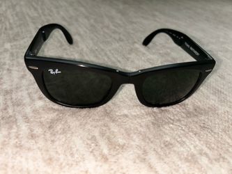Authentic Ray-Ban Folding Wayfarer RB4105