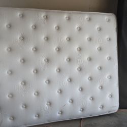Queen Bed Set 