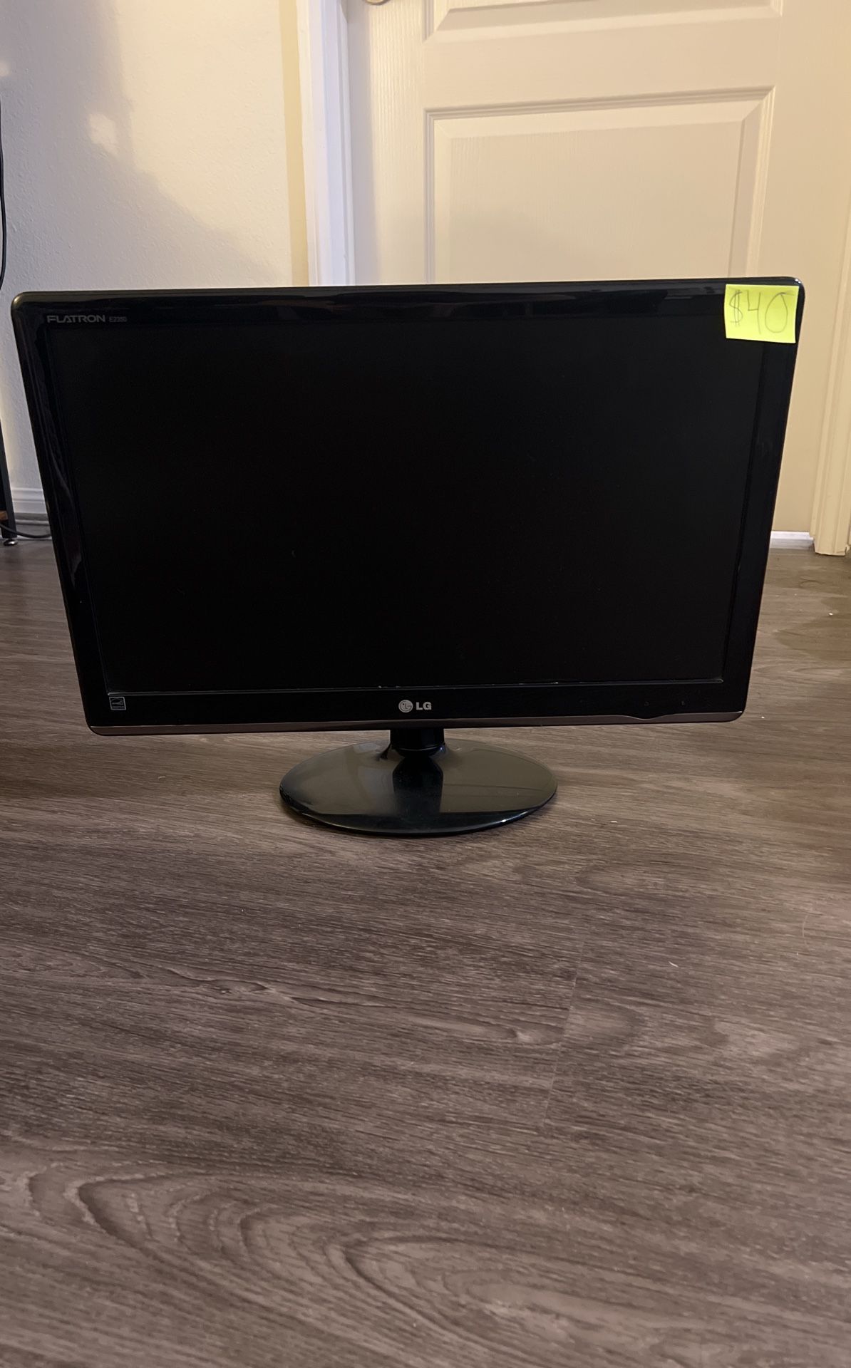 Computer Monitor - Make Offer