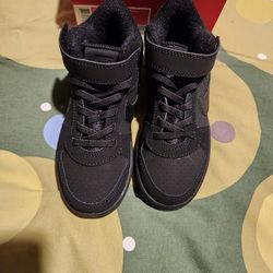 NIKE SHOES FOR KIDS SIZE 11