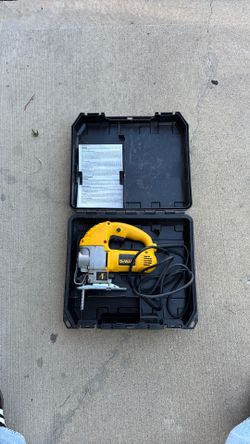 Wired jigsaw Dewalt