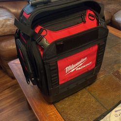 ***MILWAUKEE PACKOUT TOOL BAG***