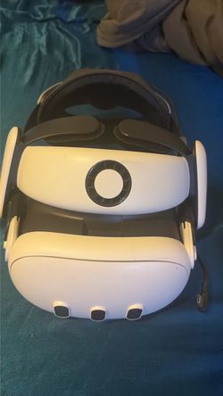 Meta Quest 3 VR Headset