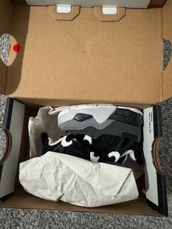 Jordan Retro Toddler Sneakers Black Grey