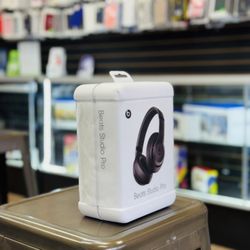 Beats Studio Pro