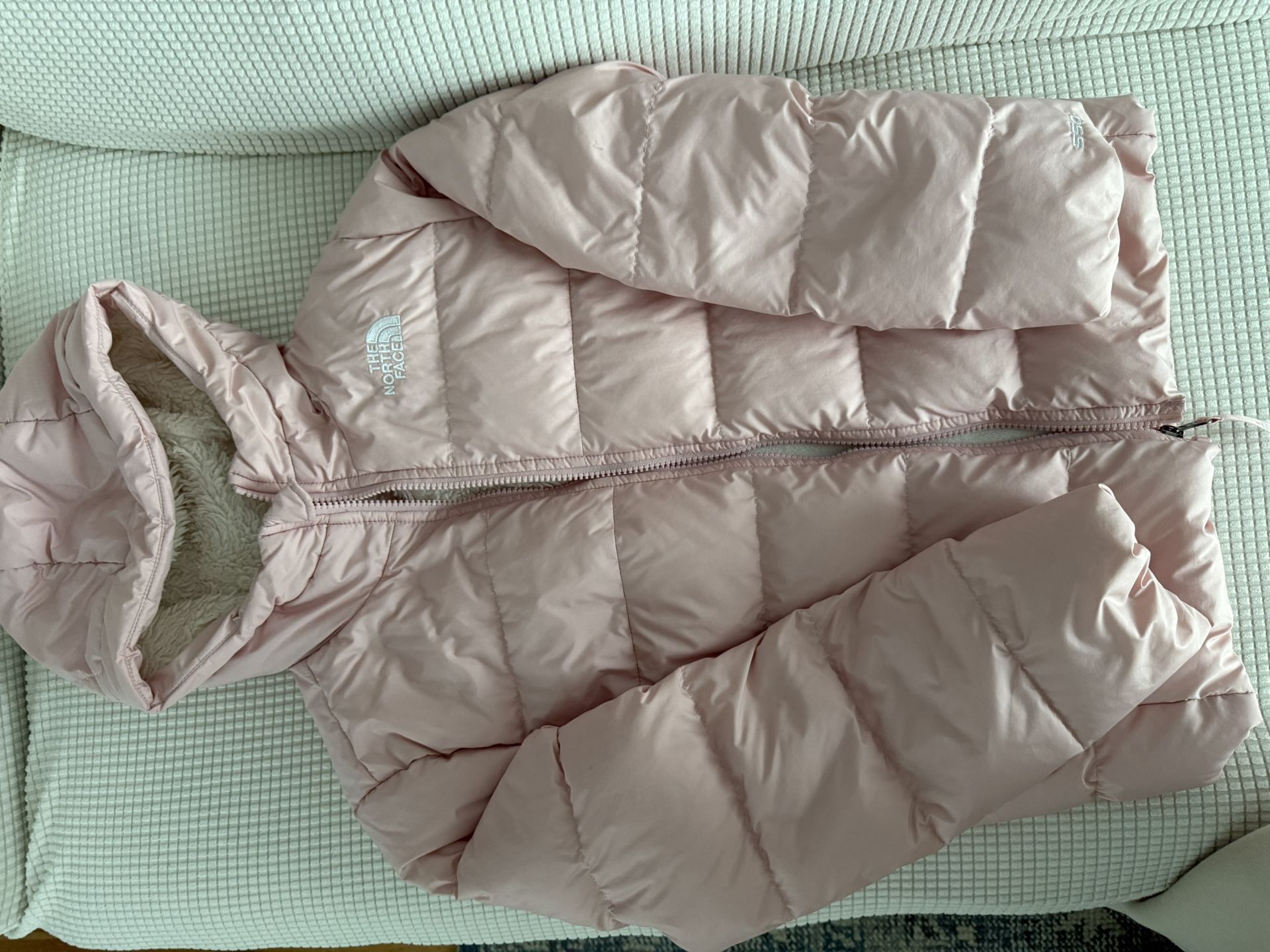 The North Face Winter Jacket – Girls Size M (10/12), Light Pink