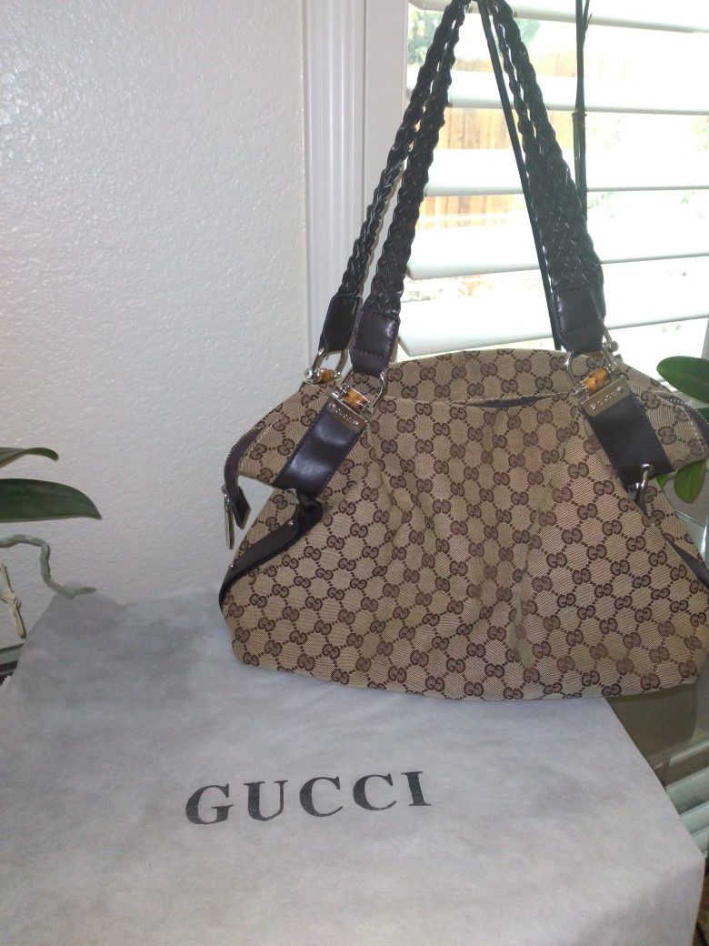 New Authentic GUCCI purse Large With Protector Bag