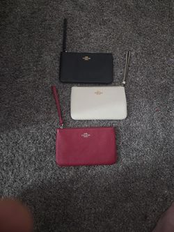 Coach Corner Zip Wristlet