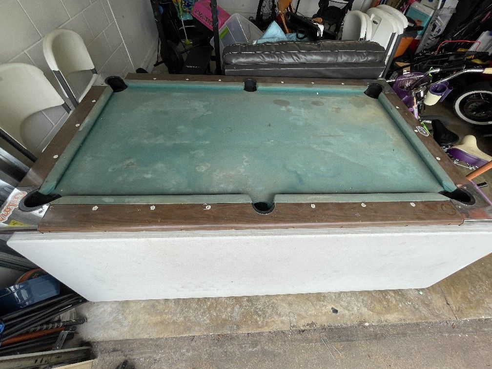 Free Pool Table