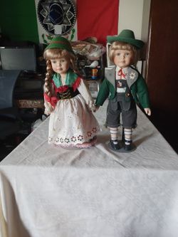 Beautiful  16" Scnrider Bavarian Dolls