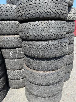 Vendo 275/70/R18 las 4 llantas Bfgoodrich por $200