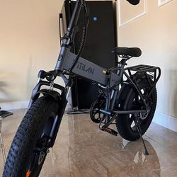 Bike with charge with box.