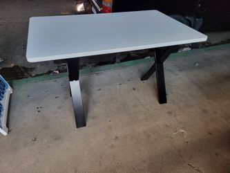 MESA DE MADERA
