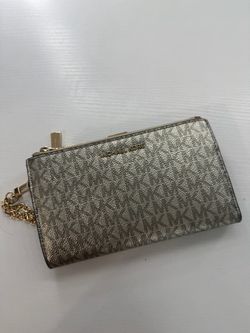 Michael Kors Wristlet