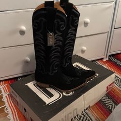 Below The Knew Western Boots 