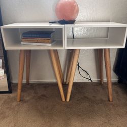 Nightstands/Side Tables