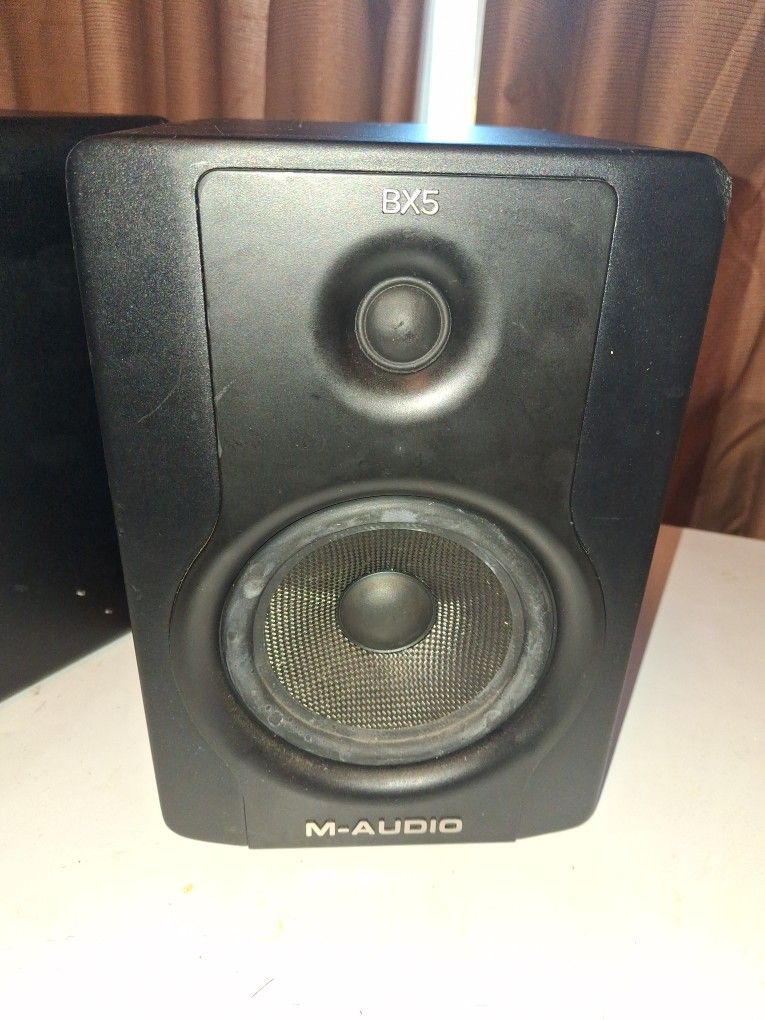 M AUDIO BX5 Monitors Pair.