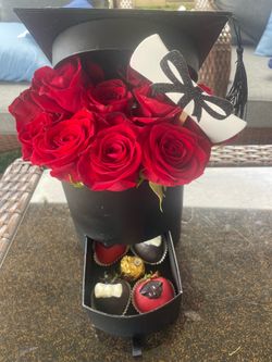 Flower graduation box