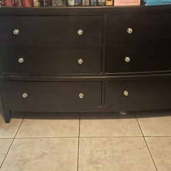 Cama Quin Tocador Y Set De Sofas