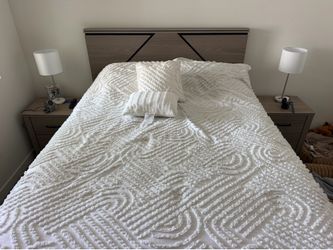 Queen bed ( Set
