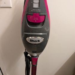 Shark Rocket Pro DLX