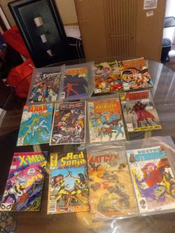 LOT OF COMIC BOOKS