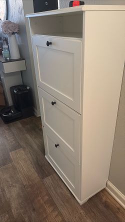 Shoe storagee
