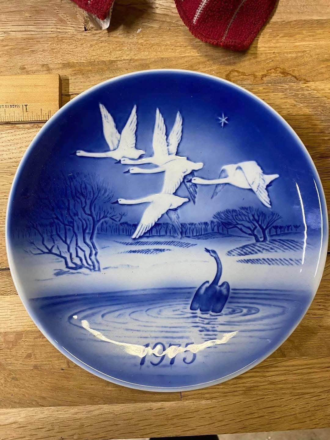 1975 Svend Jensen of Demark Old Copenhagen “The ugly Duckling” Plate