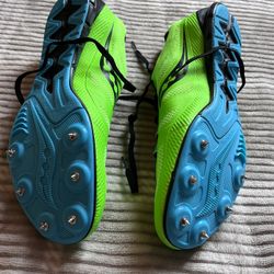 Saucony track spikes 