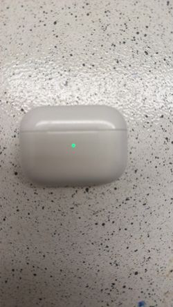 AirPods Pro 1st Gen ( price negotiable if picked up today )