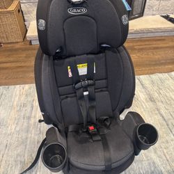 Graco Turn2Me Rotating Car Seat (2022) – Excellent Condition
