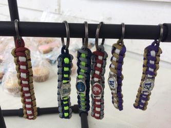 Paracord Keychains and bracelets! Great for sports fans and kids! Stocking stuffers!