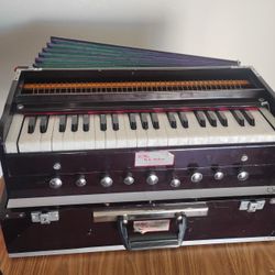 Portable HARMONIUM 2 Piece 9 Stop 42 Key LOUD and Great Sustain 