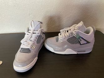 Air Jordan 4 Retro Sneakers