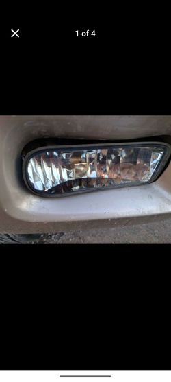 02-06 Escalade Fog Lights