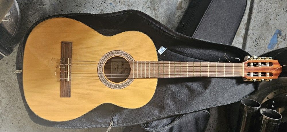Strunal H655 1/2 SIZE Acoustic Guitar
