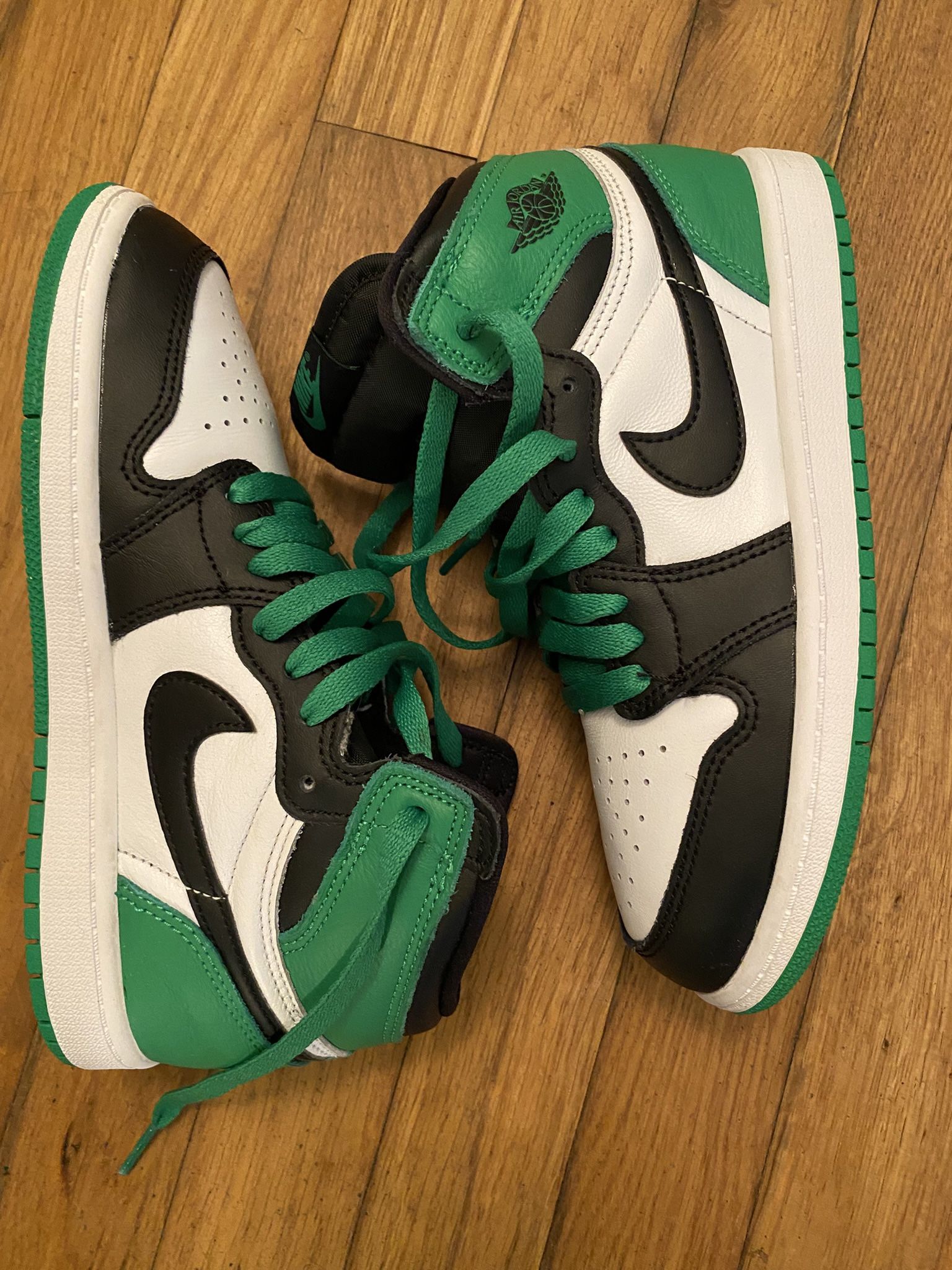 Kids Jordan 1 Size 3Y No Box Shipping Available