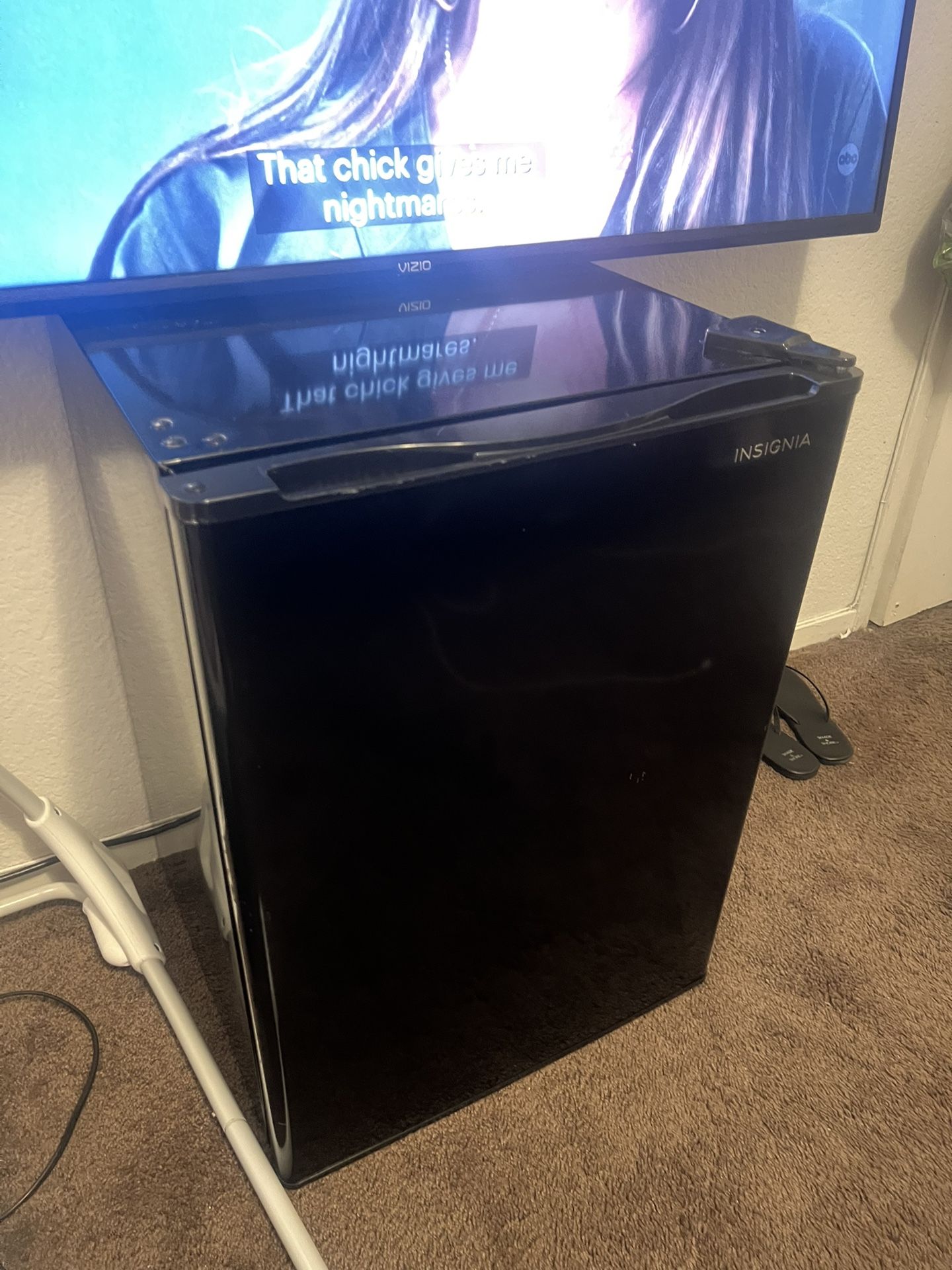 insignia mini fridge