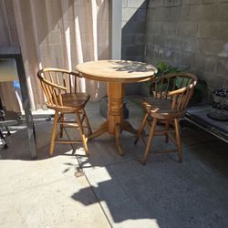 Bar Height Table And Chairs