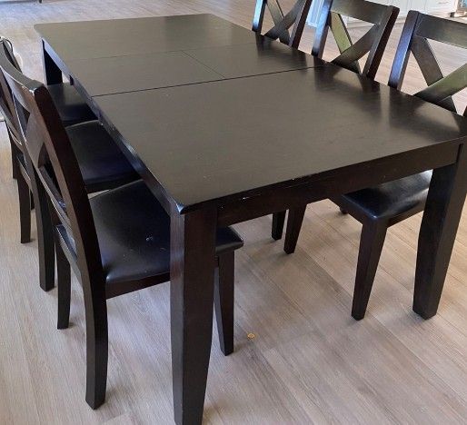 Dining Table With 6 Chairs From Cosco