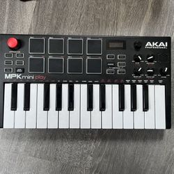 Akai Professional MPK Mini Play3 25-key Portable Keyboard and MIDI Controller