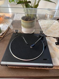 Audio Technica Record player AT-LP60X-GM