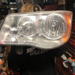 2019 Dodge/Chrysler Headlights 