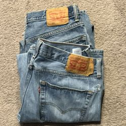 1  Levi’s 501 36x32. 1 Levi’s 550 34x34