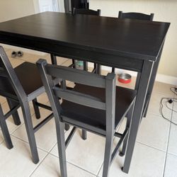 Bar Table And 4 Bar Stools