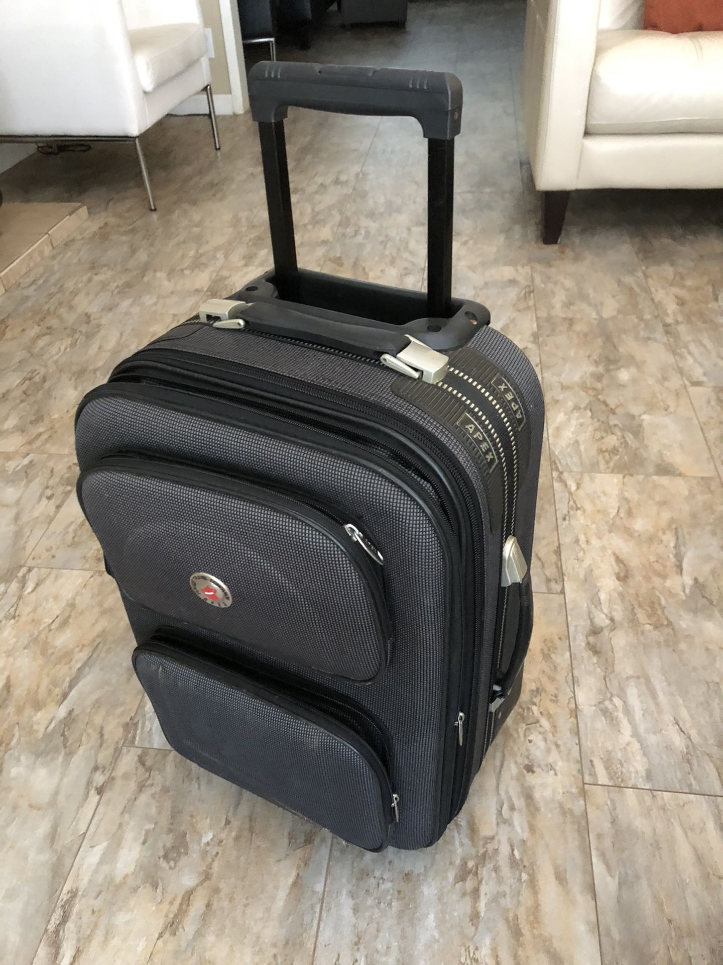 Luggage carry on 20”