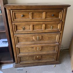 Dresser $ 60