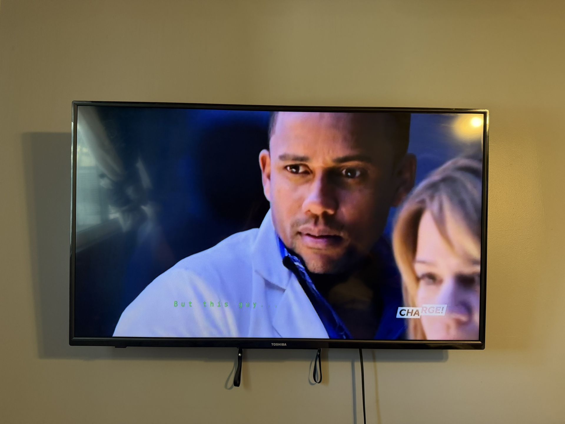 43 Inch Toshiba Chrome Cast Tv