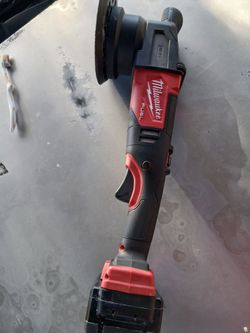 Vendo pulidora orbital aleatoria Milwaukee M18 FUEL de 15mm (Modelo 2684-20).