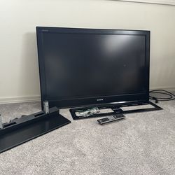Sony Bravia TV 40” with mounting bracket and regular stand
